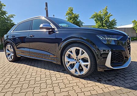 Audi RS Q8 Keramik, B&O, 23 Zoll, Matrix, Massage, fast voll!