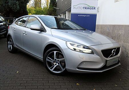 Volvo V40 Momentum // R.Kam, Navi, LED