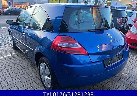 Renault Megane II Lim. 3-trg. Avantage Tüv-Service Neu