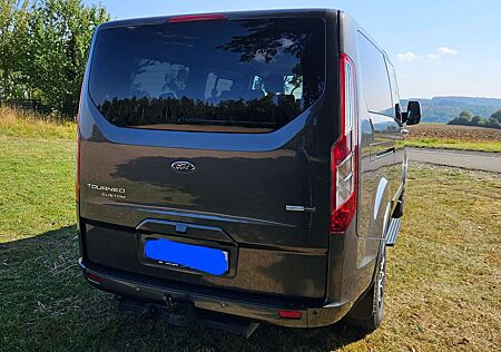 Ford Tourneo Custom 320 L2H1 VA Titanium X
