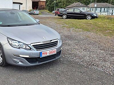 Peugeot 308 1,6 Motor,Panorama(Watsapp Nr.+491735905255)