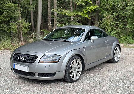 Audi TT Coupe 1.8 T quattro