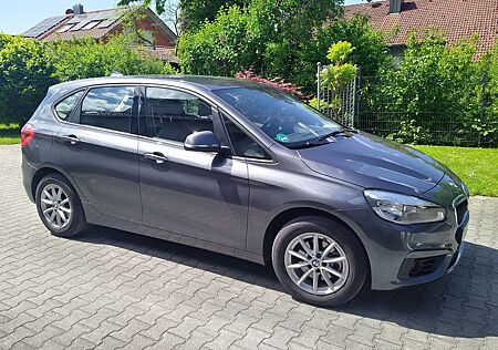 BMW 218i 218 Active Tourer Aut. Advantage (AHK, Navi, DAB)