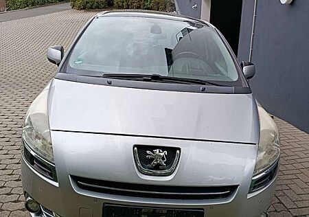 Peugeot 5008 HDI FAP 150 Family