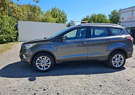 Ford Kuga 1.5 EcoBoost 2x4 Titanium