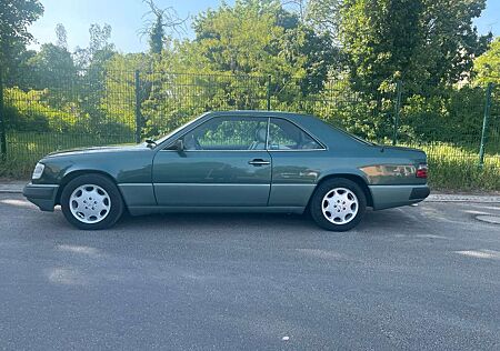Mercedes-Benz 300 Coupe,Automatik,H Kennzeichen,Kein Rost