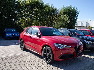 Alfa Romeo Stelvio Veloce 2.0 Q4-AT8 21" vom AR Vertragshändler