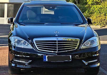 Mercedes-Benz S 550