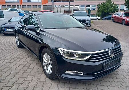 VW Passat Volkswagen Lim. Comfortline BMT Aut.Navi