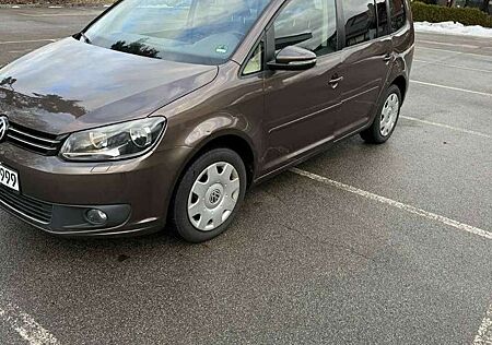 VW Touran Volkswagen 2.0 TDI DPF BlueMotion Technology MATCH