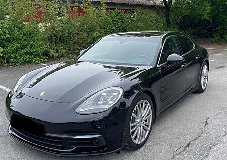 Porsche Panamera 4S Pano Luftfederung Soft Close LED