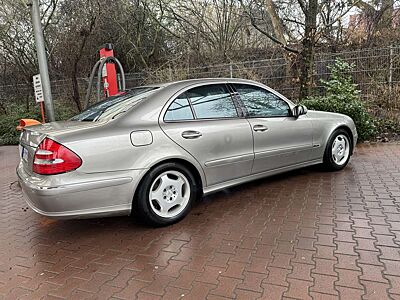 Mercedes-Benz E 240 4Matic Avantgarde