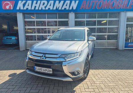 Mitsubishi Outlander Plus 4WD 7 sitze