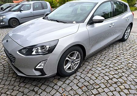 Ford Focus Lim. Cool & Connect "Rückfahrkamera"Navi
