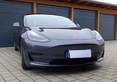 Tesla Model 3 gebraucht kaufen Tesla Model 3 Langstreckenbatterie Hinterradantrieb