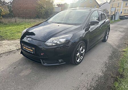 Ford Focus ST*2.Hand*Xenon*Navi*SHZ*Tempomat*Kamera*GARANTIE*