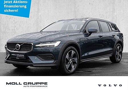 Volvo V60 CC V60 Cross Country B4 AWD Plus Pano LED
