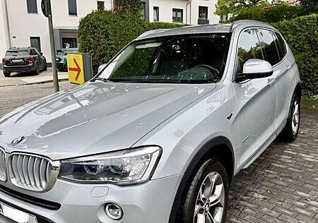 BMW X3 xDrive20d AT AHK Pano Navi Head-Up Xenon 1.Hand