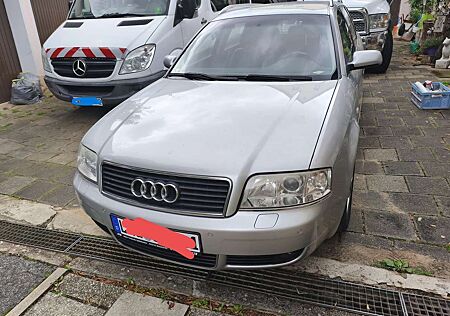 Audi A6 Avant Diesel Avant 2.5 TDI quattro