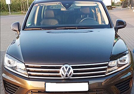 VW Touareg Volkswagen 3.0 V6 TDI Blue Motion