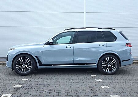 BMW X7 xDrive 40i M Sport Pro (Pano/360 Kamera)