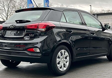 Hyundai i20 TÜV AU NEU/KLIMA/MultifunktionLenkrad/EURO6