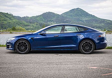 Tesla Model S 100D Allradantrieb