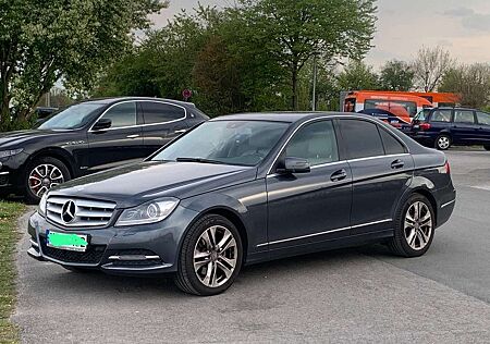 Mercedes-Benz C 200 (BlueEFFICIENCY) 7G-TRONIC Elegance