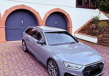 Audi A4 Avant 40 TFSI S tronic line