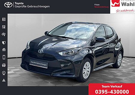 Toyota Yaris 1.5 Hybrid Business Edition