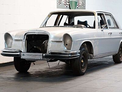 Mercedes-Benz 280 SE