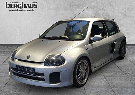 Renault Clio 3.0 V6 Sport ELIA UMBAU
