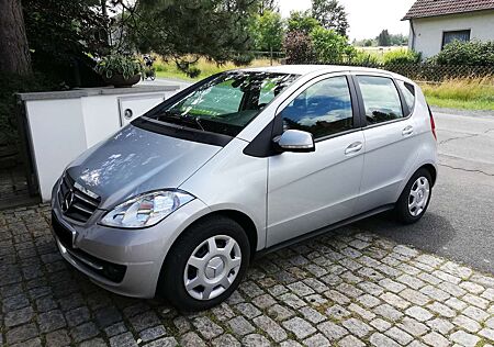 Mercedes-Benz A 180 CDI DPF +6-Gang+AHK+SHZ+