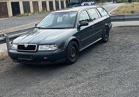 Skoda Octavia 1.8 T Combi SLX