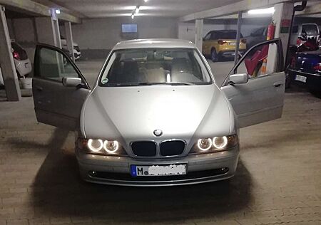 BMW 520i 520 Edition Lifestyle