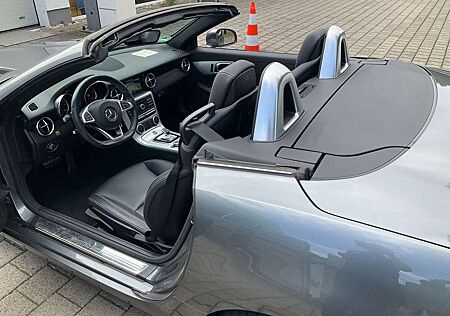 Mercedes-Benz SLC 180 9G-TRONIC