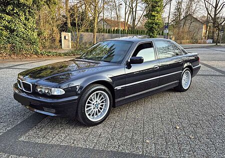 BMW 750iL 750 INDIVIDUAL Manufaktur Haselnuss Nappa