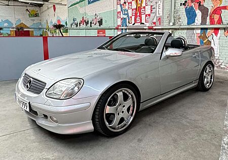 Mercedes-Benz SLK 320