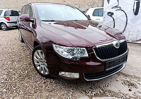 Skoda Superb Elegance1.HAND-SCHECKHEFT-TÜV NEU