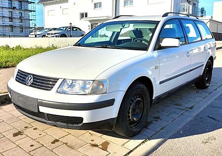 VW Passat Variant gebraucht kaufen VW Passat Variant Volkswagen (NEU TÜV) Sitzh./ ANK/ Allwetterreifen/ Klima