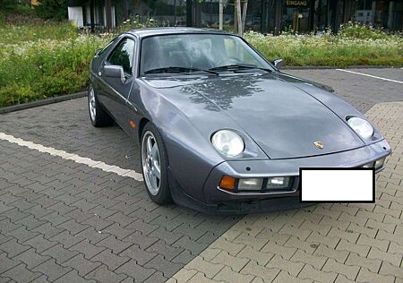 Porsche 928 S