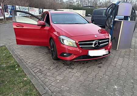 Mercedes-Benz A 180 "URBAN Paket" (BlueEFFICIENCY) 7G-DCT