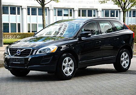 Volvo XC 60 XC60 Momentum 2WD| 1.HAND| NAVI| SZH| PDC| KLIMA