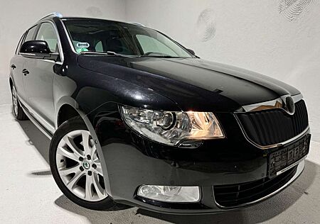 Skoda Superb Combi Elegance 4x4*Pano*Leder*AHK*