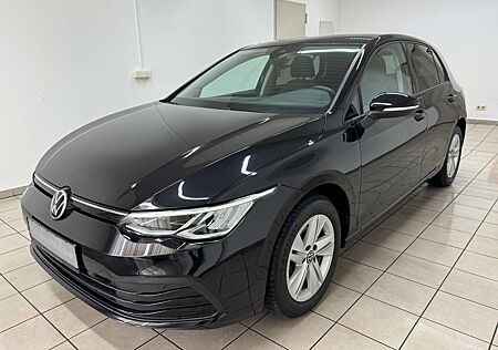 VW Golf Volkswagen VIII Lim. Life 1.5 eTSI DSG LED Navi Sthzg.