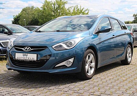 Hyundai i40 cw 2.0/VOLL SHEFT/KLIMA/SHZ/PDC/TEMP/PANO