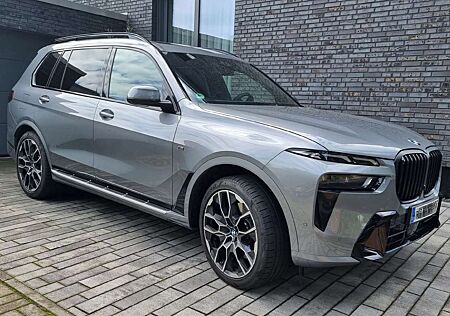 BMW X7 xDrive 40 d M Sport Voll 5 Jahre Service inkl.