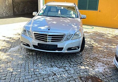 Mercedes-Benz E 250 T CDI DPF BlueEFFICIENCY Automatik