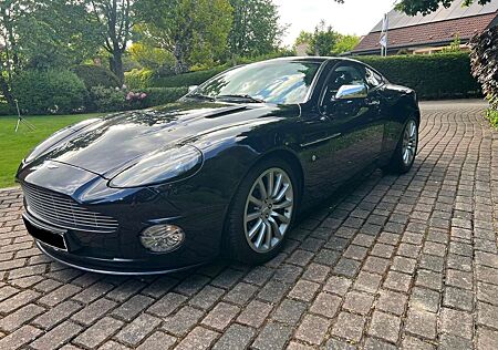 Aston Martin Vanquish V12