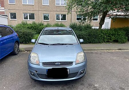 Ford Fiesta 5p 1.4i Ghia c/clima cat.